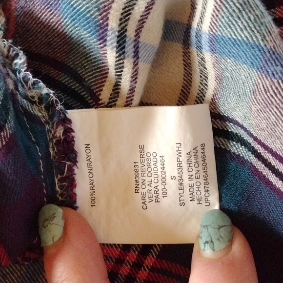 Sequin Hearts multi color plaid flannel - Picture 6 of 7